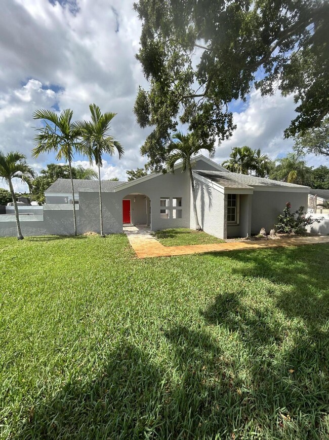 Foto del edificio - 15389 SW 153rd St