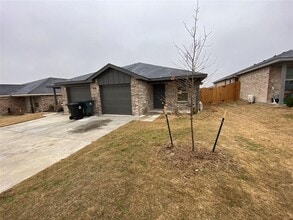Building Photo - 2320 Duntov Dr