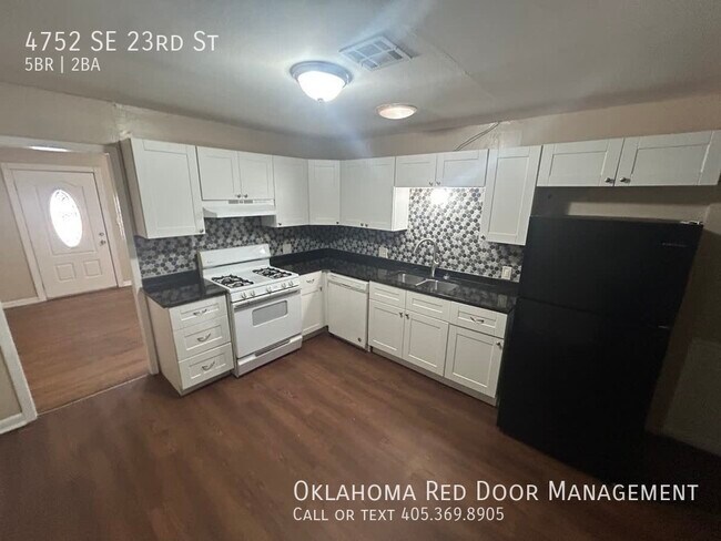 Foto del edificio - 4752 SE 23rd St