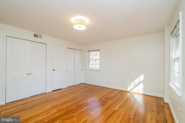 Building Photo - 12126 Stirrup Rd