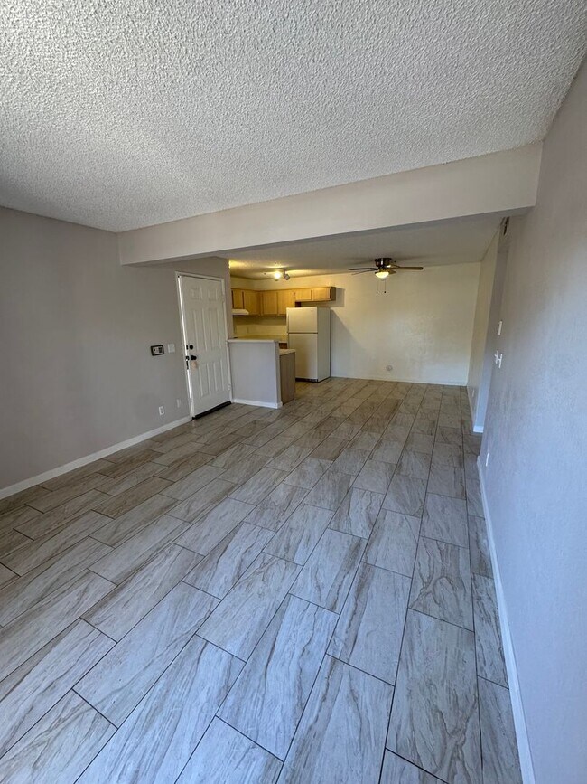 Foto del edificio - 2 Bedroom 1 Bathroom Condo