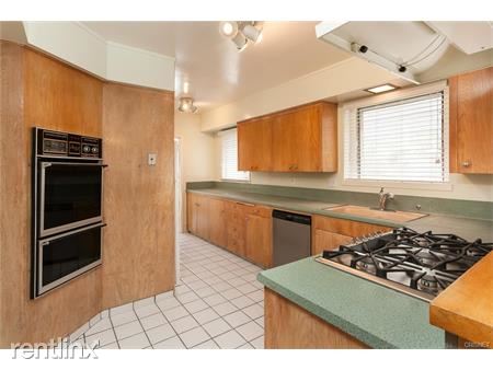 Foto del edificio - 5632 Allott Ave