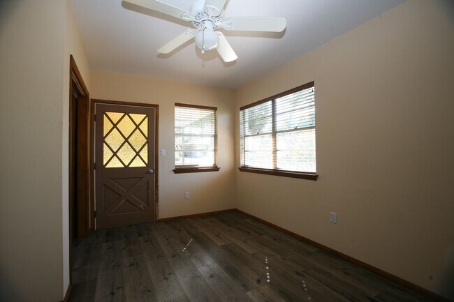 Foto del edificio - 21804 Marlin Ave