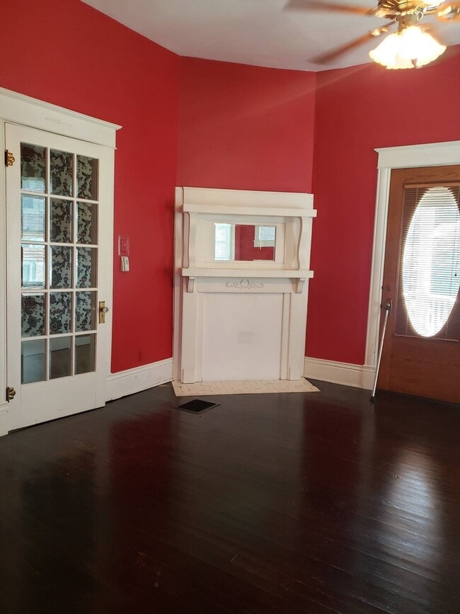 Building Photo - 214 North Main Street