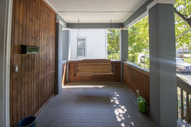 Foto del edificio - 4 Bed 2.5 Bath Home near Dowtown!