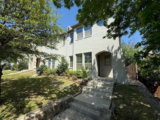 Building Photo - 2611 McCart Ave