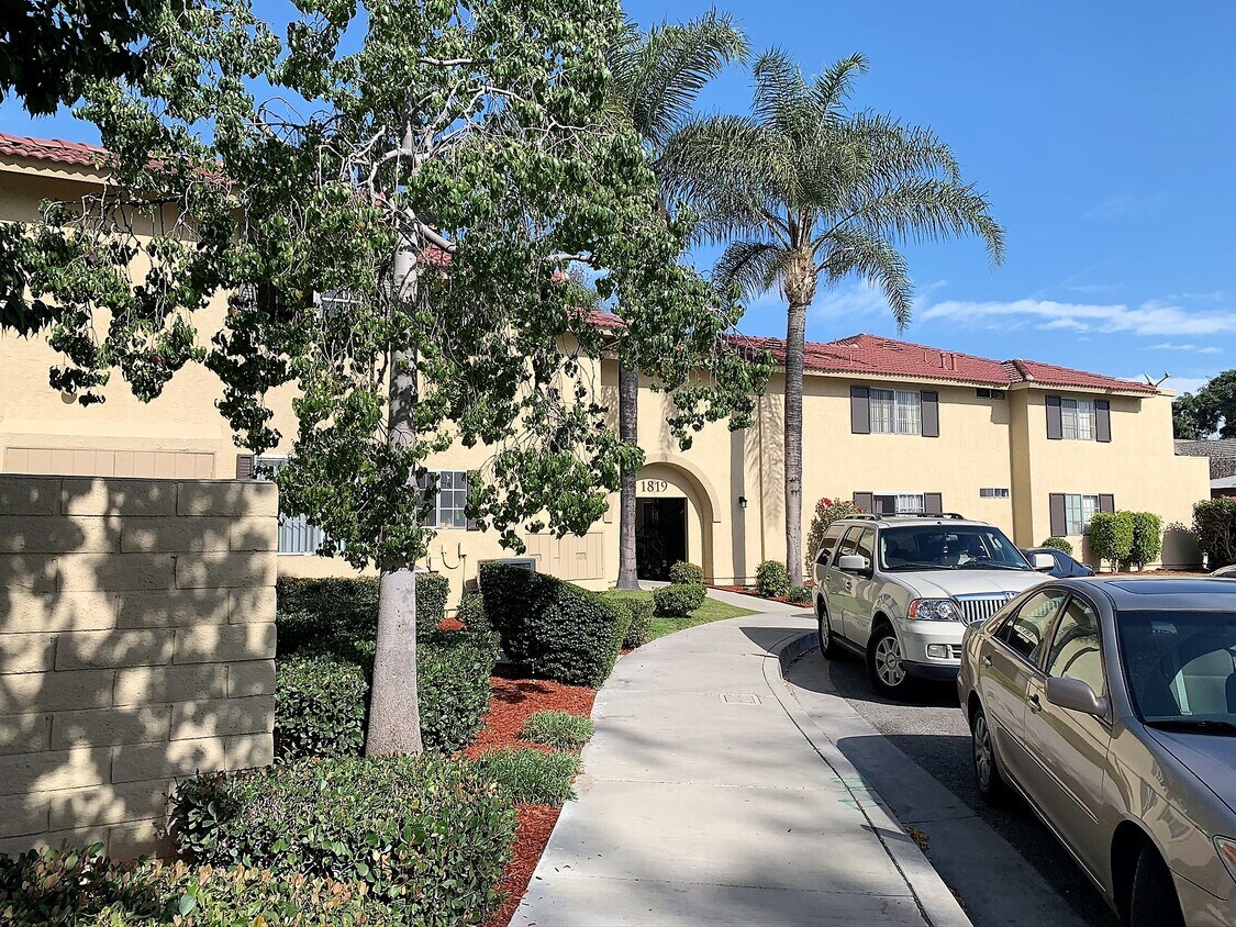 Street View - 1819 W Houston Ave
