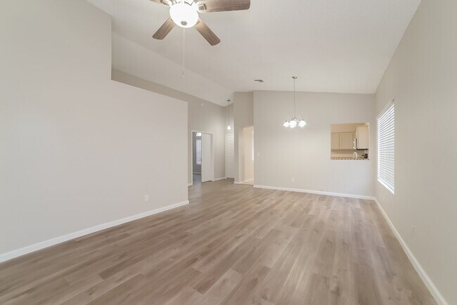 Building Photo - 5414 E Fairfield St
