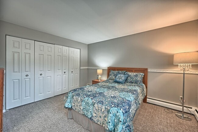 Building Photo - Hickory Hills Apartments