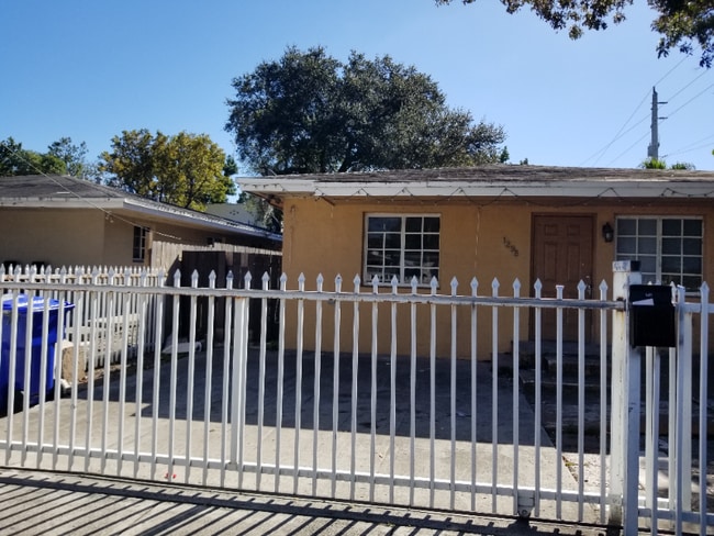 Foto del edificio - 1298 NW 38th St