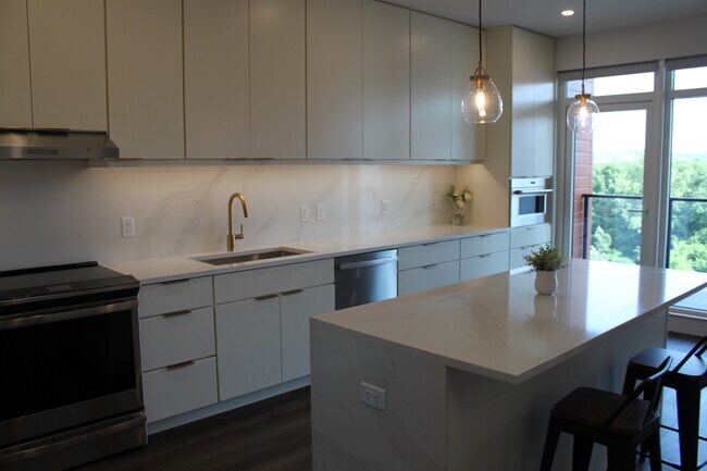 Amplia cocina con encimeras de cuarzo. - 125 Cambrian Way