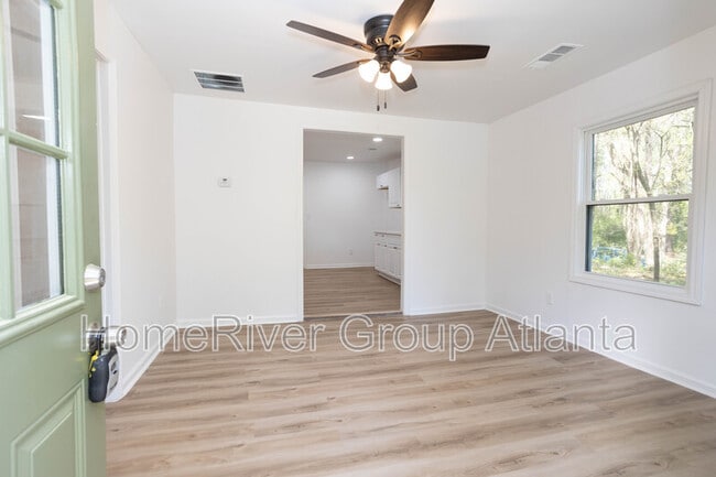 Building Photo - 3363 Delmar Ln NW