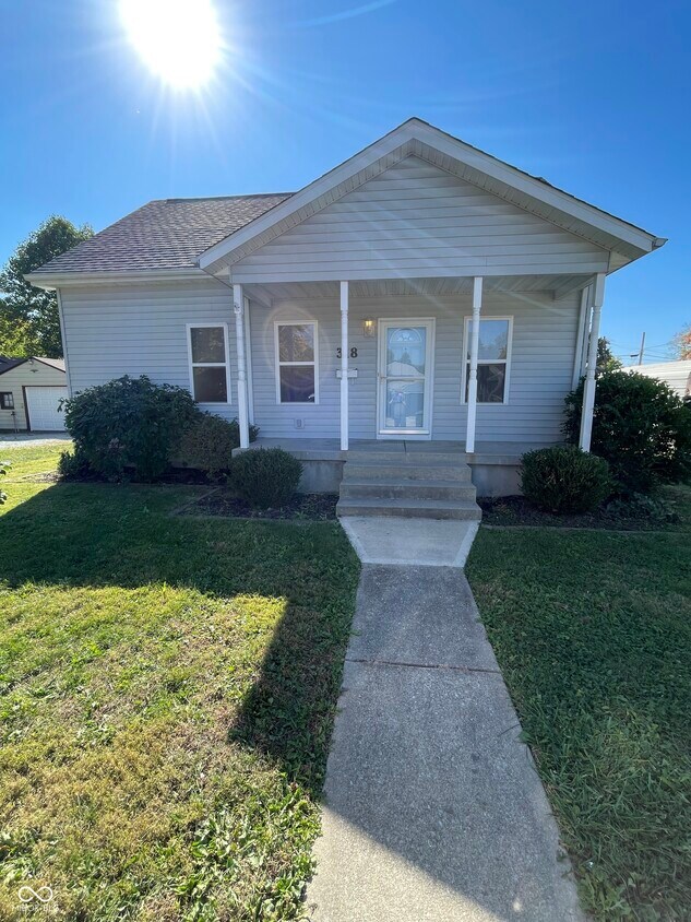 Foto principal - 318 Illinois St