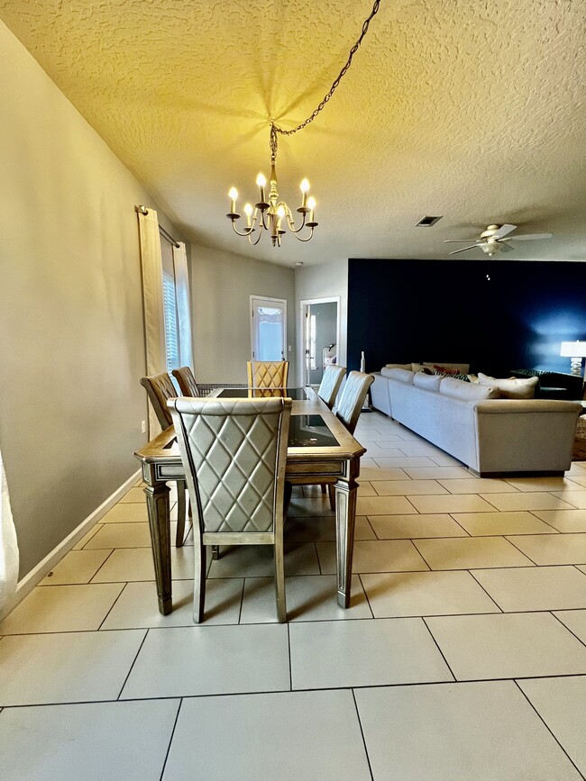 Foto del edificio - 4596 Hermosa Rd