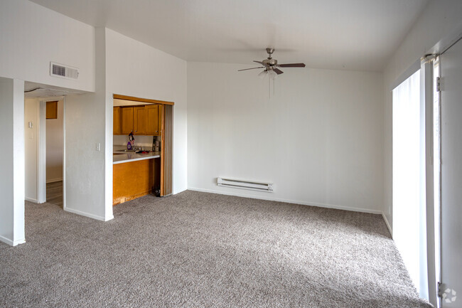 1HAB, 1BA - 900 ft² - Crestpark Apartments