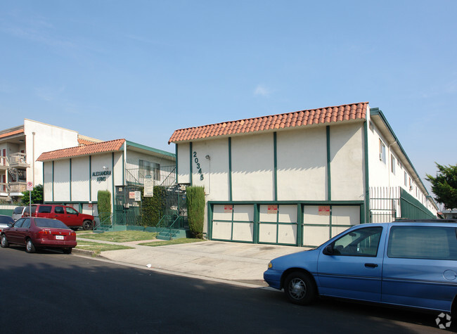 Building Photo - Alexander Arms