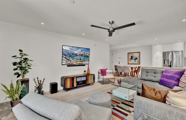 Building Photo - 750 State St