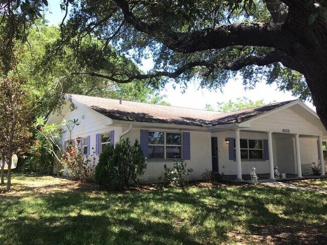 Building Photo - 4112 23rd Ave W