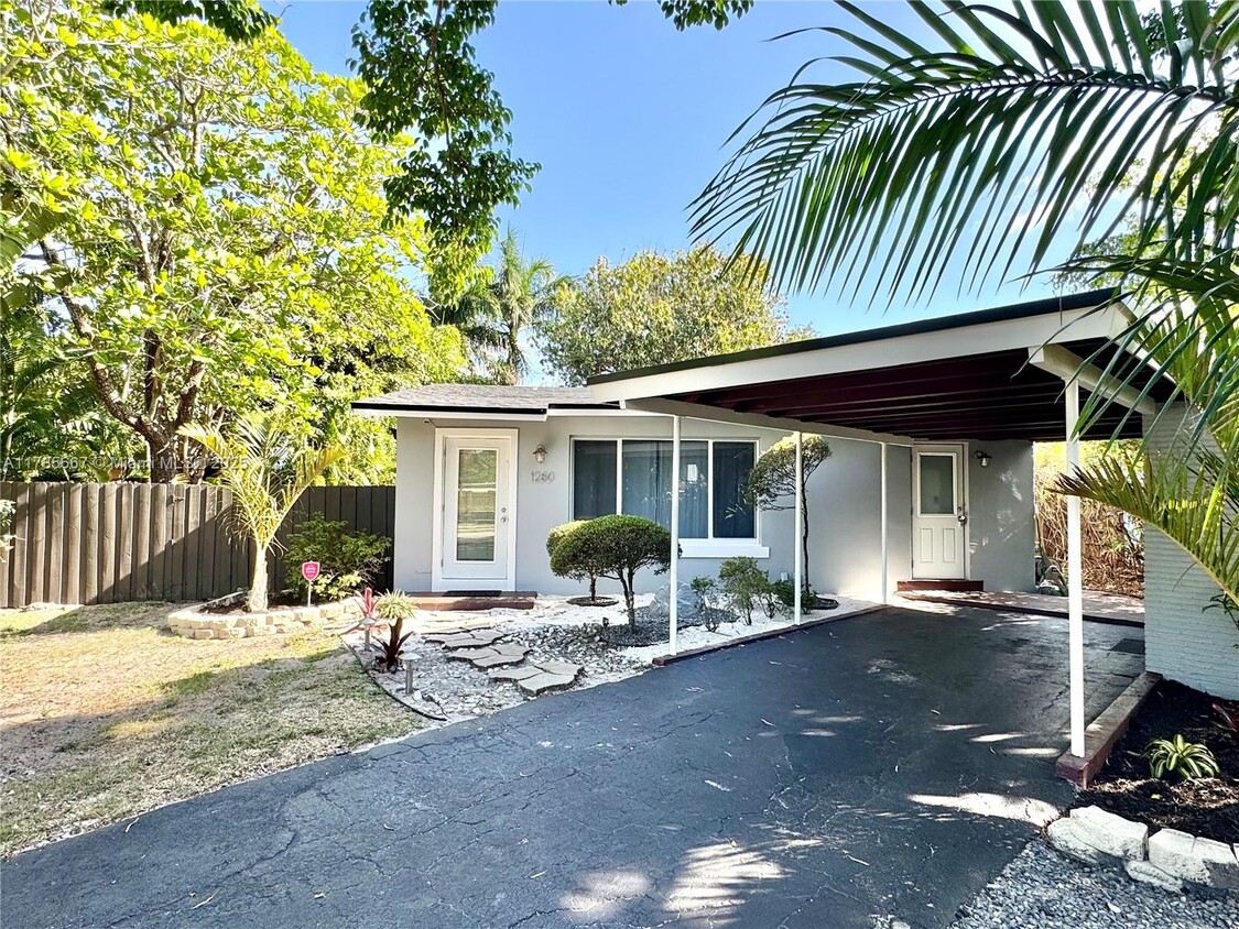 Foto principal - 1280 NE 38th St