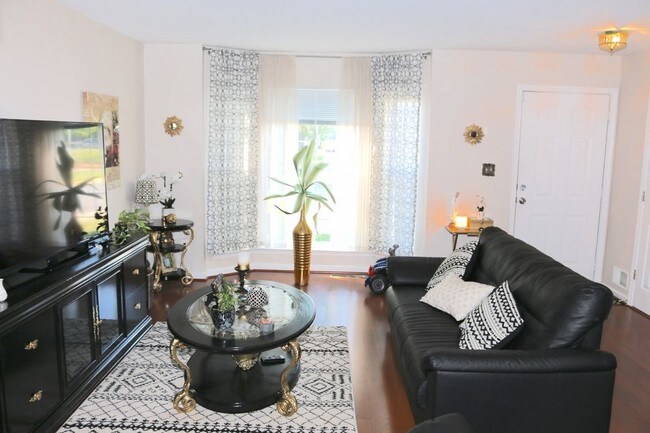 Building Photo - 17458 Tangariro Sq