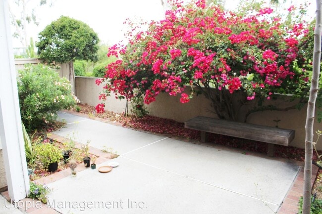 Building Photo - 2 br, 2 bath House - 83 Stanford Court #83