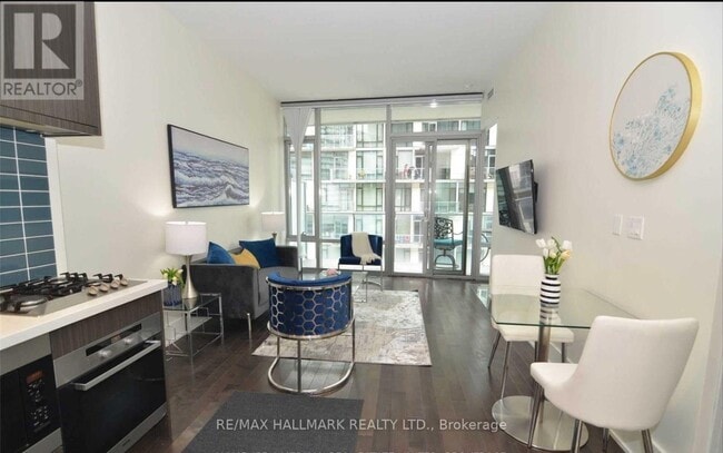 Building Photo - 39 Queens Quay E