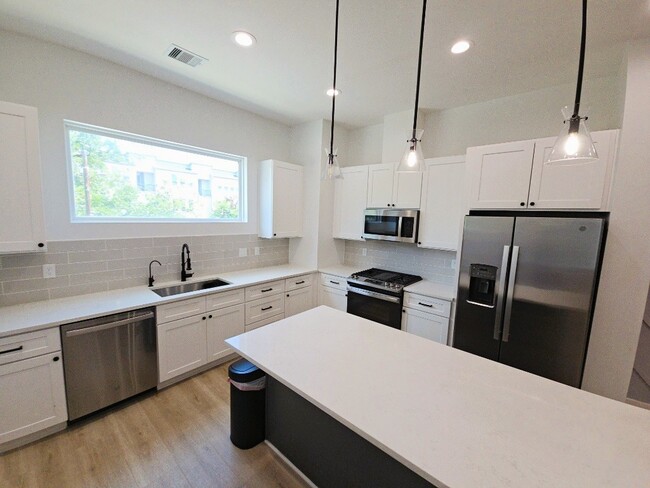 Foto del edificio - 2852 Cline St