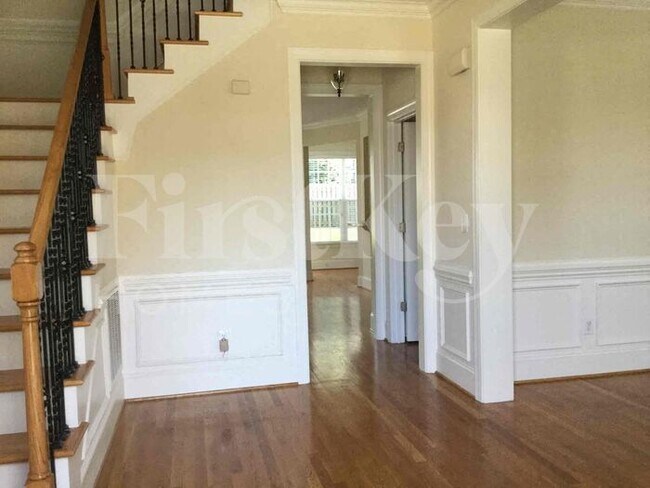 Foto del edificio - 4192 Cypress Grove Ln