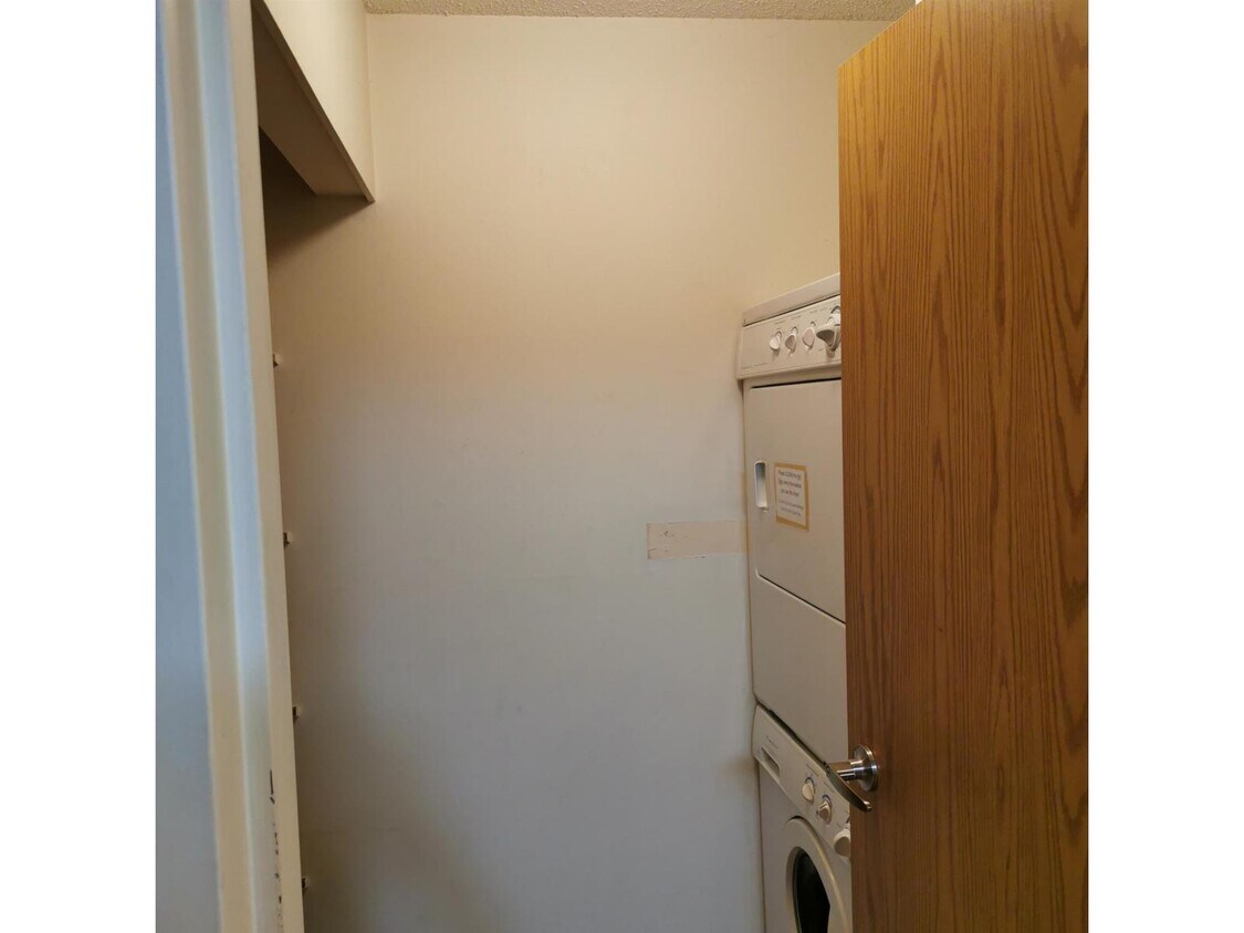 Primary Photo - 13507-13596 2xx