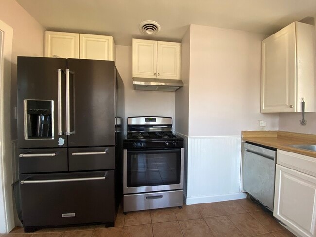 Foto del edificio - 132 Center St