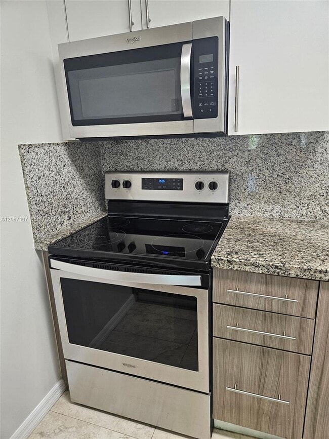 Building Photo - 7470 Miami Lakes Dr