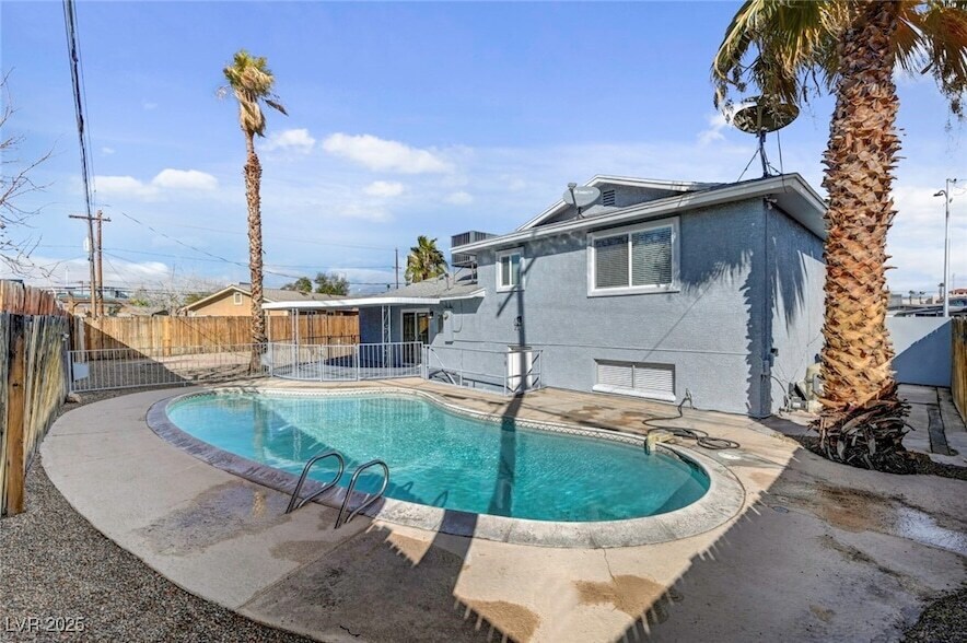 Foto principal - 6121 Edgewood Cir