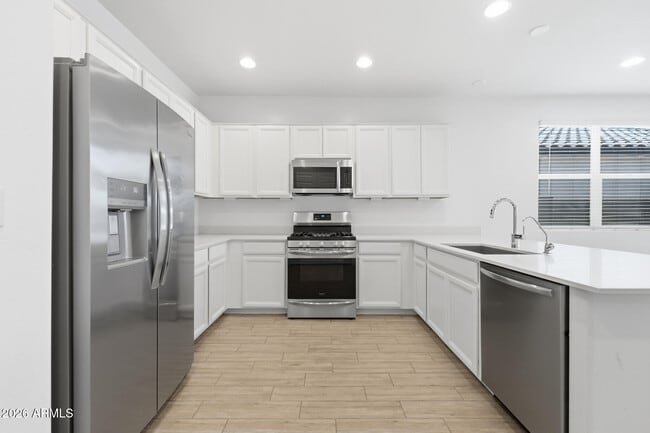 Foto del edificio - 4330 N 94th Ave
