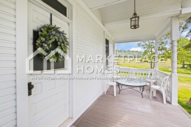 Foto del edificio - 227 Pine Knob Rd