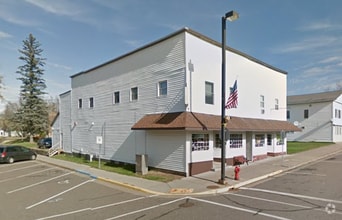 Building Photo - 302 Main St