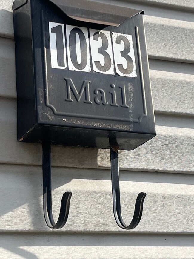 Foto del edificio - 1031 Euclid