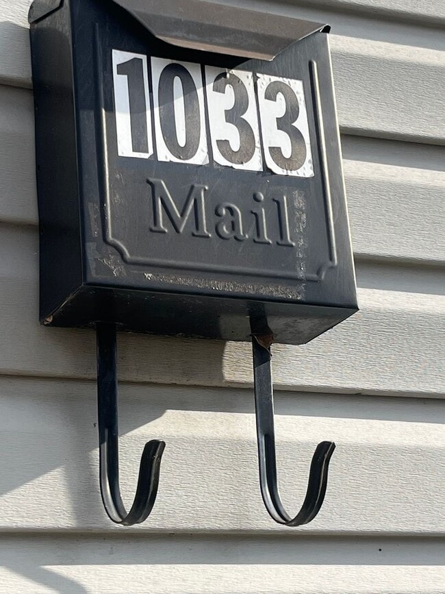 Photo - 1031 Euclid Apartment