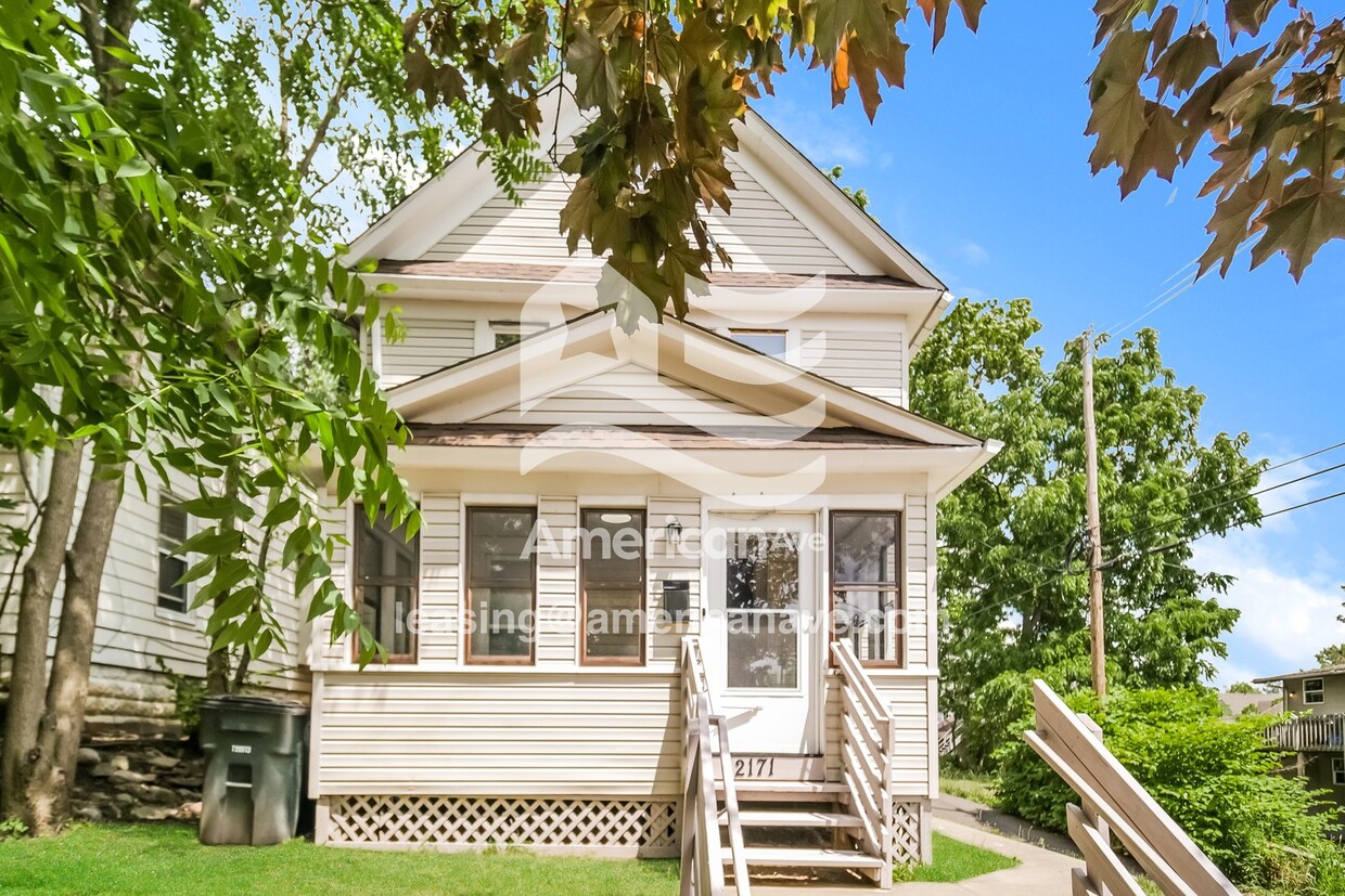 Primary Photo - 2171 11th St SW