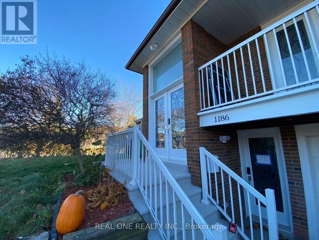 Photo du bâtiment - 1186 Shadeland Dr
