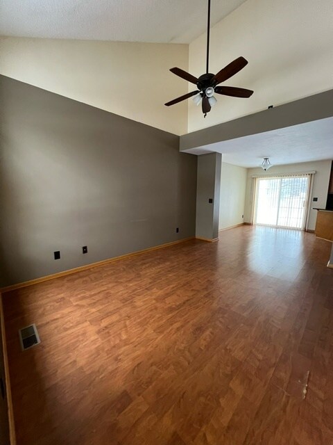 Foto del edificio - 15080 Dunwood Trail