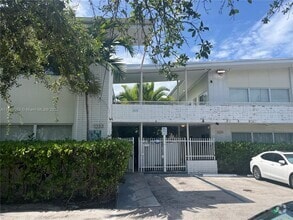 Building Photo - 1233 Marseille Dr