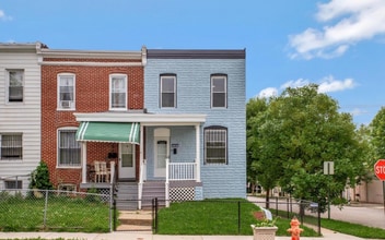 Building Photo - 2201 N Pulaski St