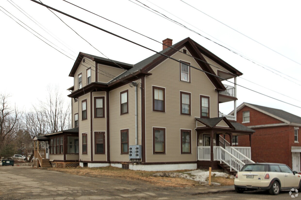 Primary Photo - 20 Spruce St