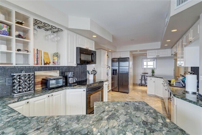 Building Photo - 3410 Galt Ocean Dr