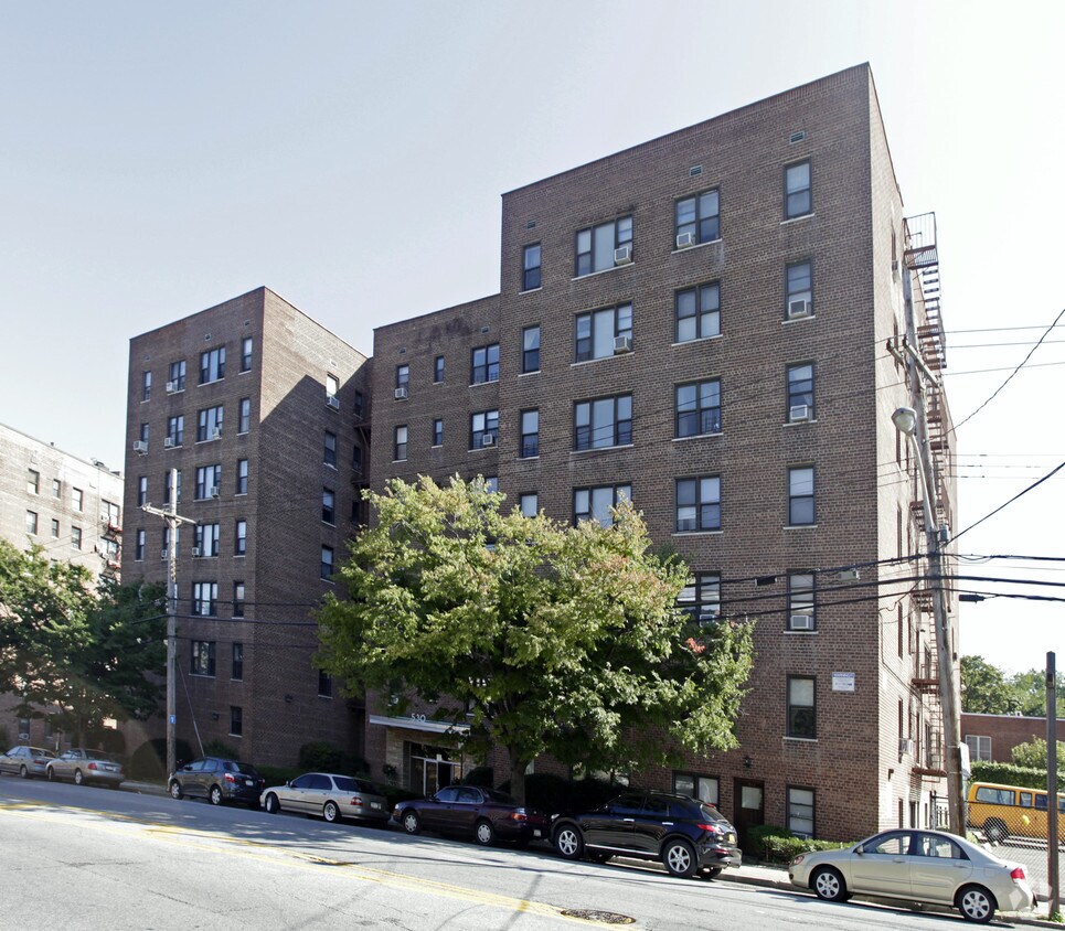 530 RIVERDALE OWNERS CORP 530 Riverdale Ave Yonkers, NY Apartments