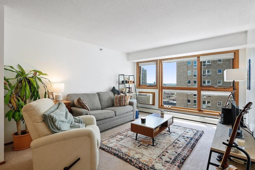 Foto principal - 433 S 7th St