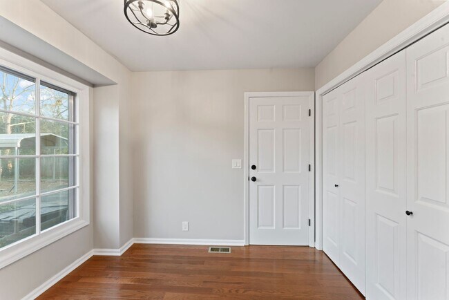 Foto del edificio - 3 br, 2 bath House - 2402 Wiltshire Dr.