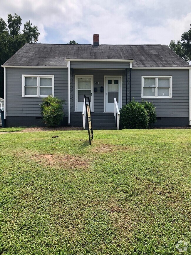 Building Photo - 118 E Edgewood Dr