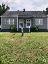 Building Photo - 118 E Edgewood Dr