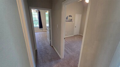 Building Photo - 142 Mayfield Dr
